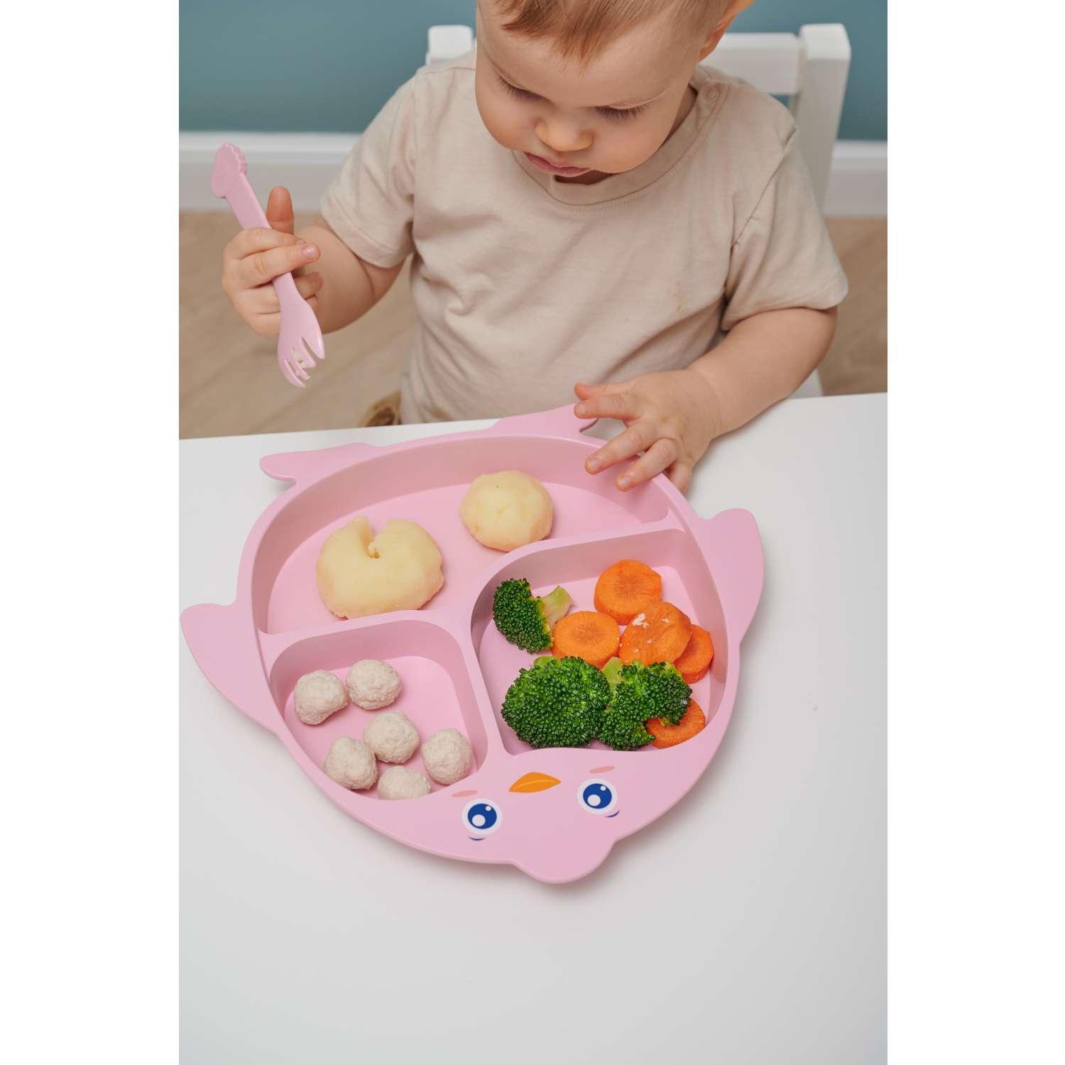 Набор детской посуды Добрый Филин Тарелка вилка ложка Пингвинёнок розовый 4 предмета - фото 9