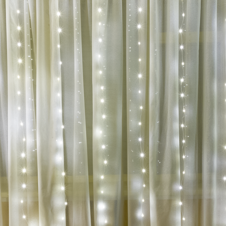 Гирлянда штора 3м х 3м SXMas Гирлянда штора с LED лампами 100шт цвет белый теплый Питания 220В и USB