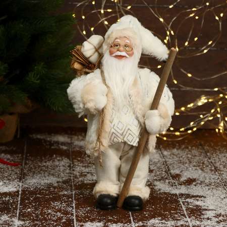Дед мороз Зимнее волшебство «В белой шубе кофте ромбик с посохом и подарками» 16х30 см