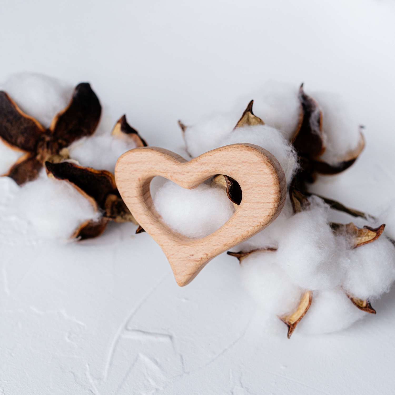 Грызунок прорезыватель Сердце Baby and nature деревянный П102 - фото 2