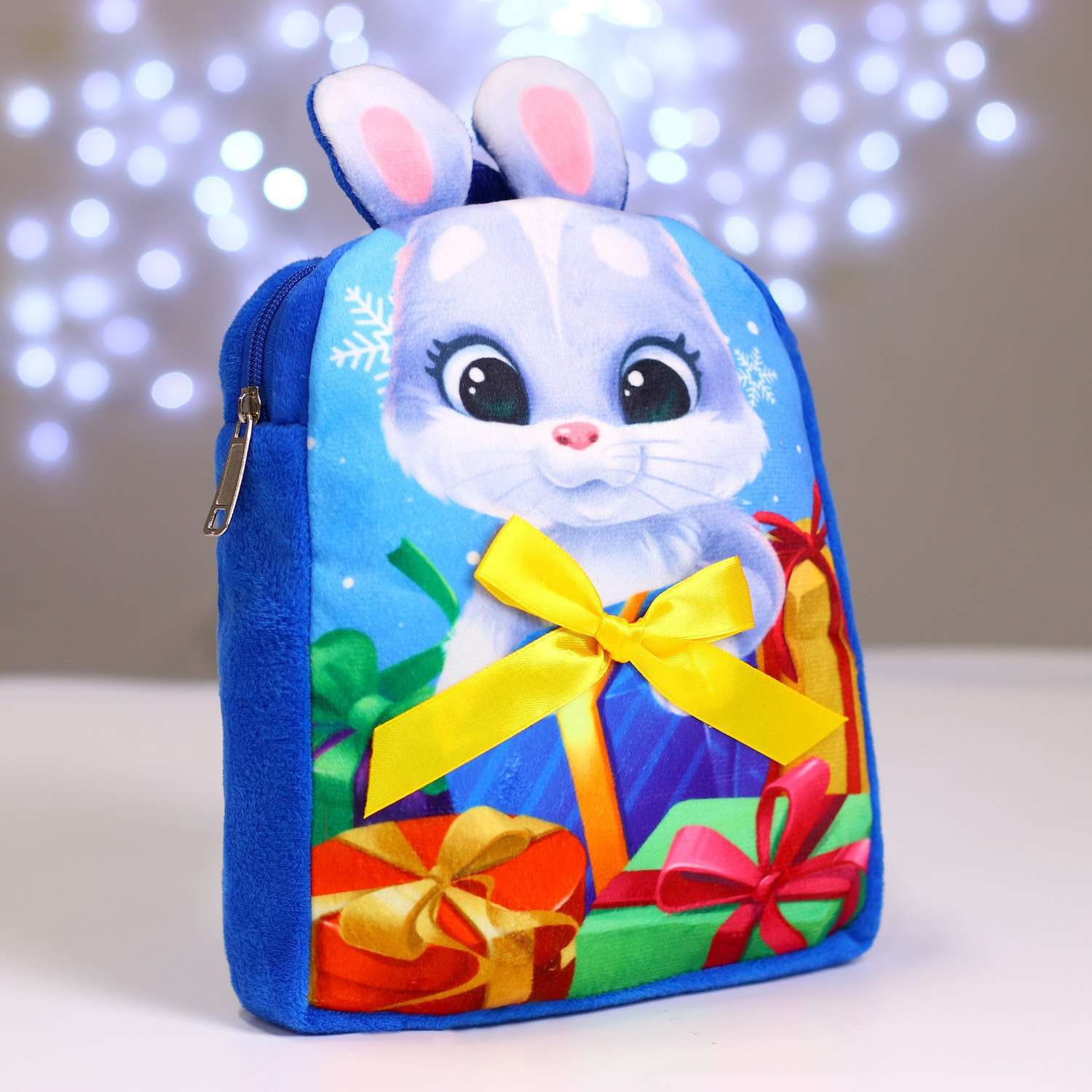 Детский рюкзак Milo Toys плюшевый Зайка с подарками 22х17 см - фото 2