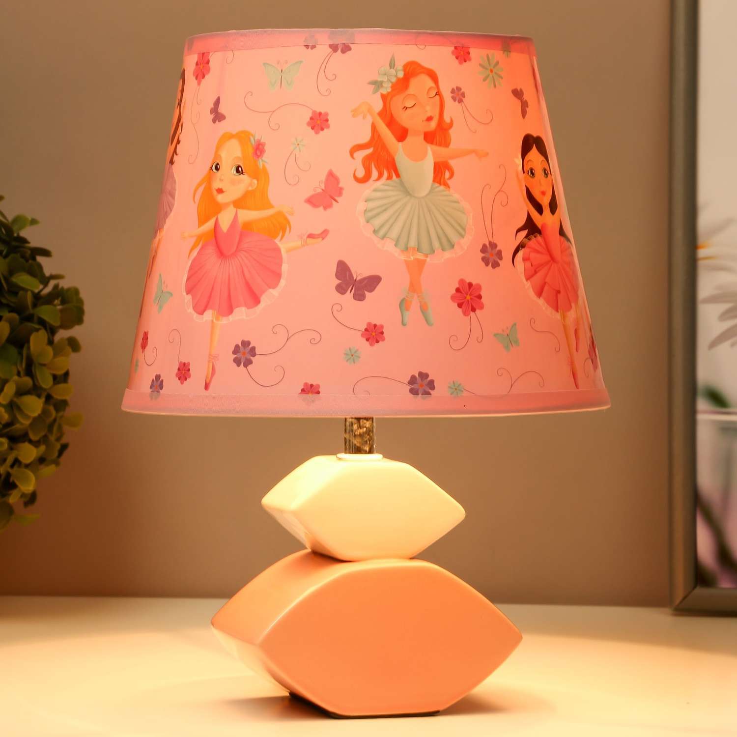 Настольная лампа RISALUX «Феи» Е14 15Вт розово-белый 20х20х32 см - фото 2