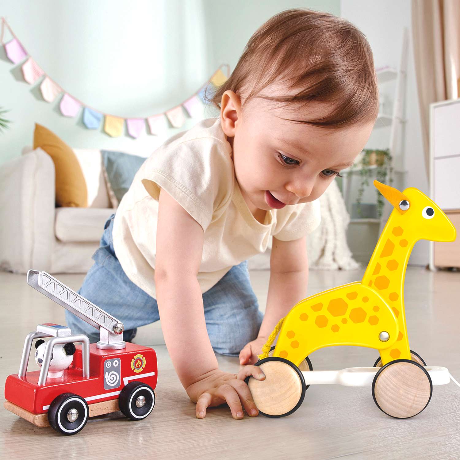 Каталка для малышей HAPE Серия Зверики жираф - фото 1