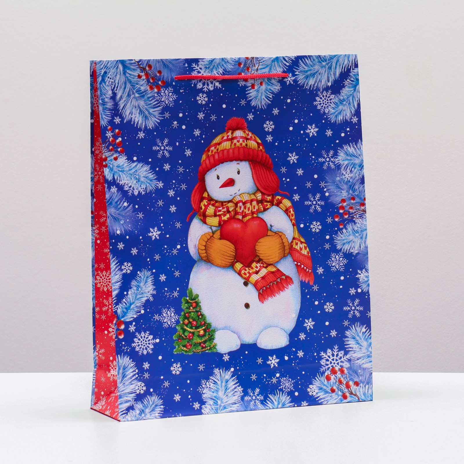 Пакет Sima-Land подарочный «Влюблённый снеговик» 33×42.5×10 см - фото 1