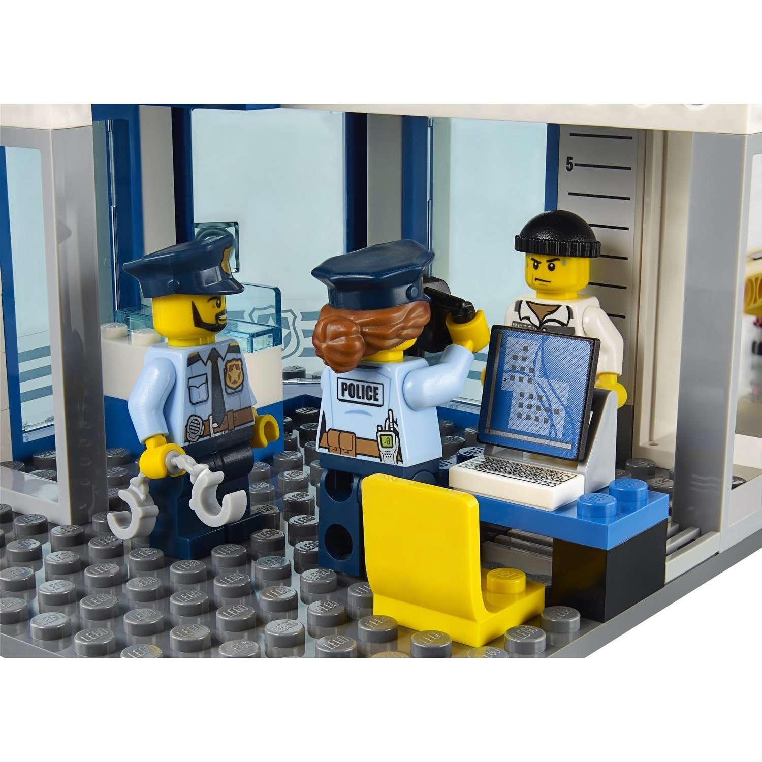 Конструктор LEGO City Police Полицейский участок (60141) - фото 12