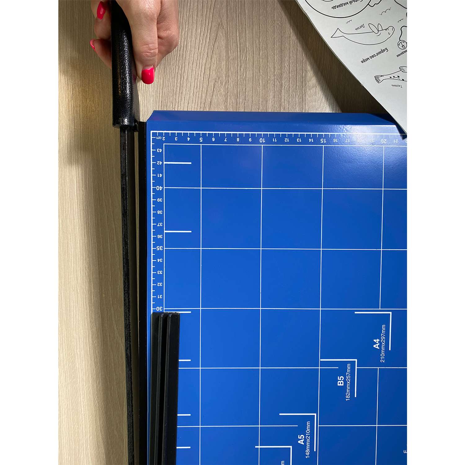 Резак для бумаги ГЕЛЕОС Сабельный РС A3-2 формат А3 режет до 10-11 листов металлическая основа - фото 9