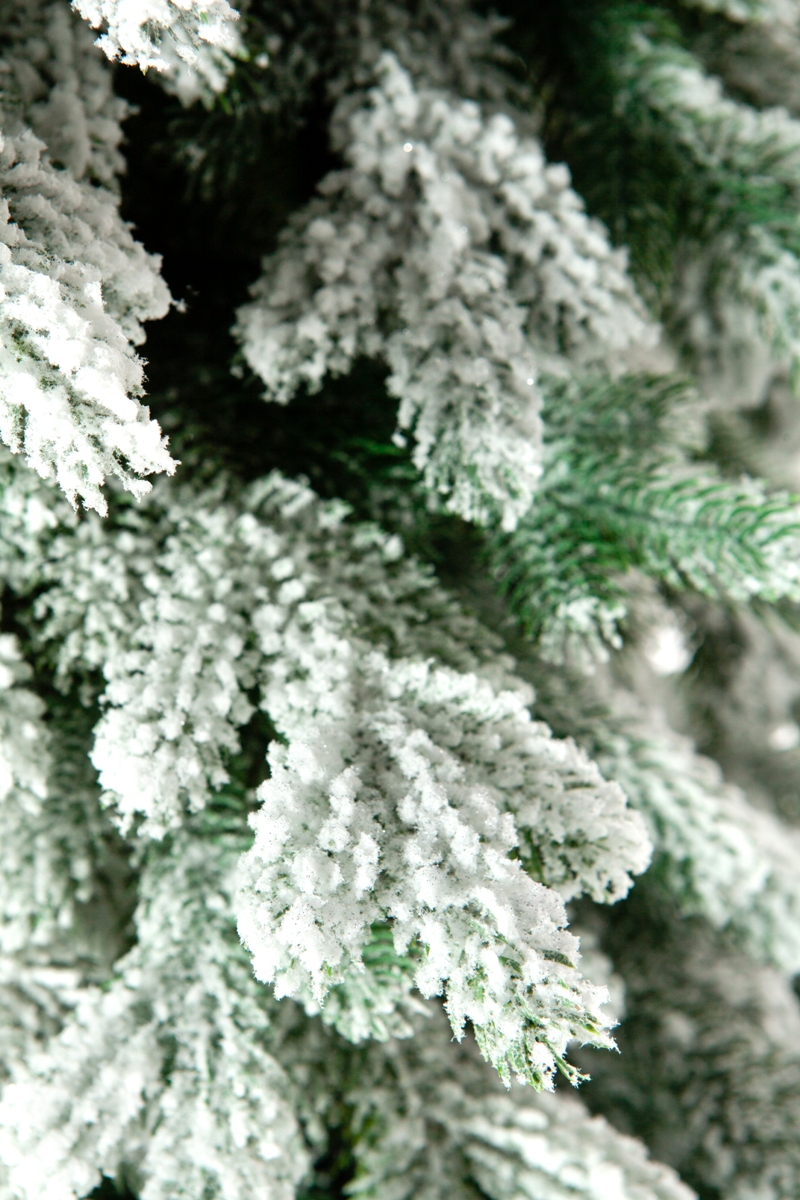 Елка Crystal Trees Эмили Зеленая В Снегу 300 См. - фото 4