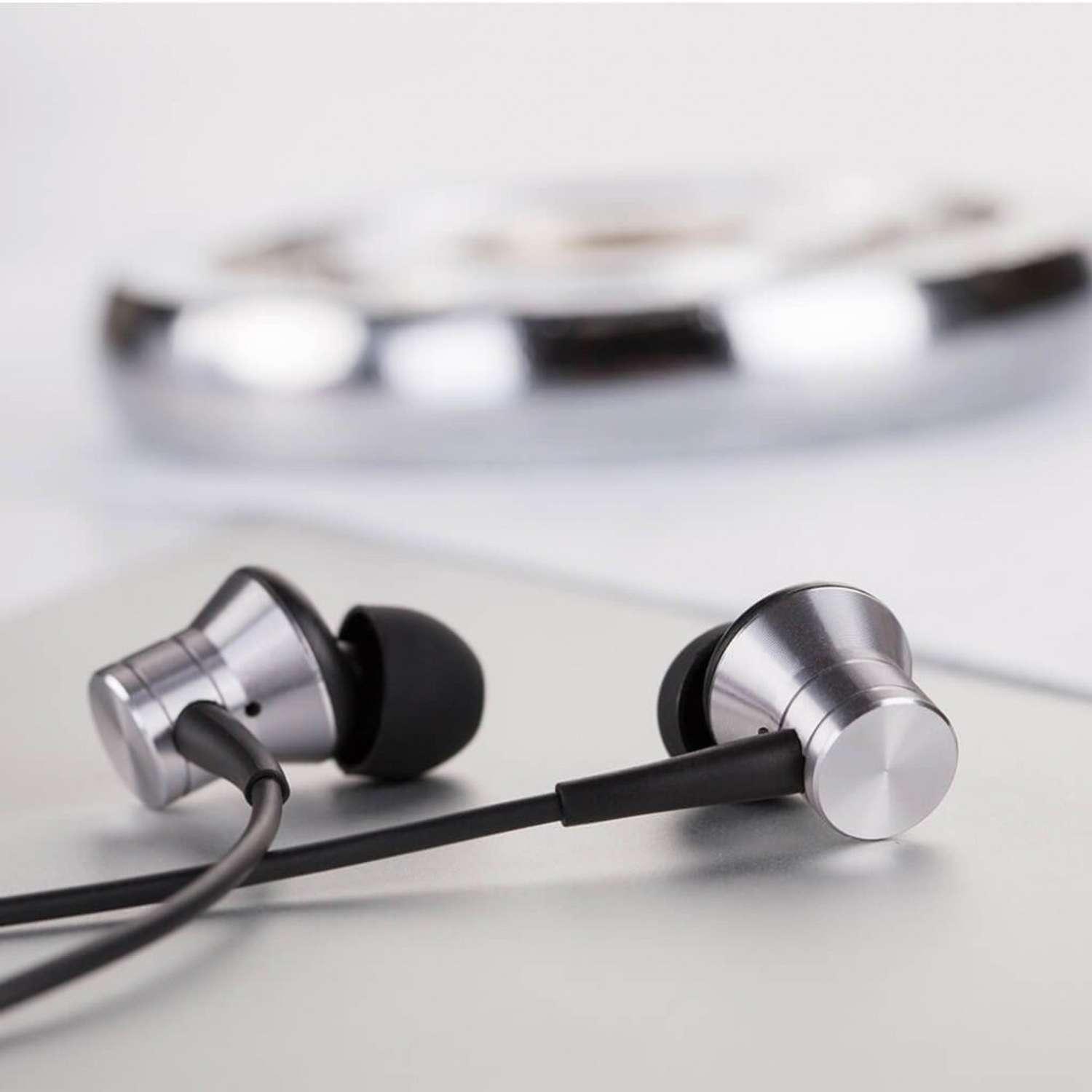 Наушники сера. Наушники Xiaomi 1more Piston Fit e1009. Наушники Xiaomi 1more e1009 Piston Fit in-Ear Headphones Silver. Наушники проводные 1more Piston Fit in-Ear (e1009). Наушники 1more Piston Fit.