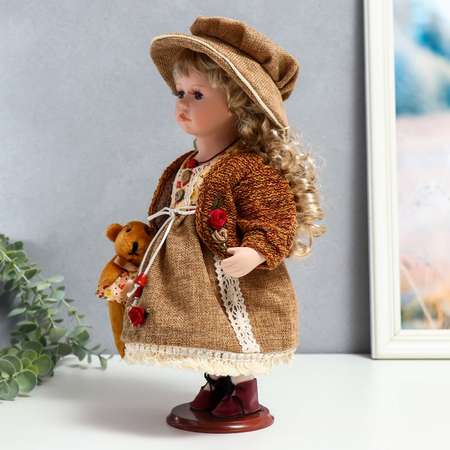 Кукла коллекционная Зимнее волшебство керамика «Глория в кантри платье и шляпе с мишкой» 30 см
