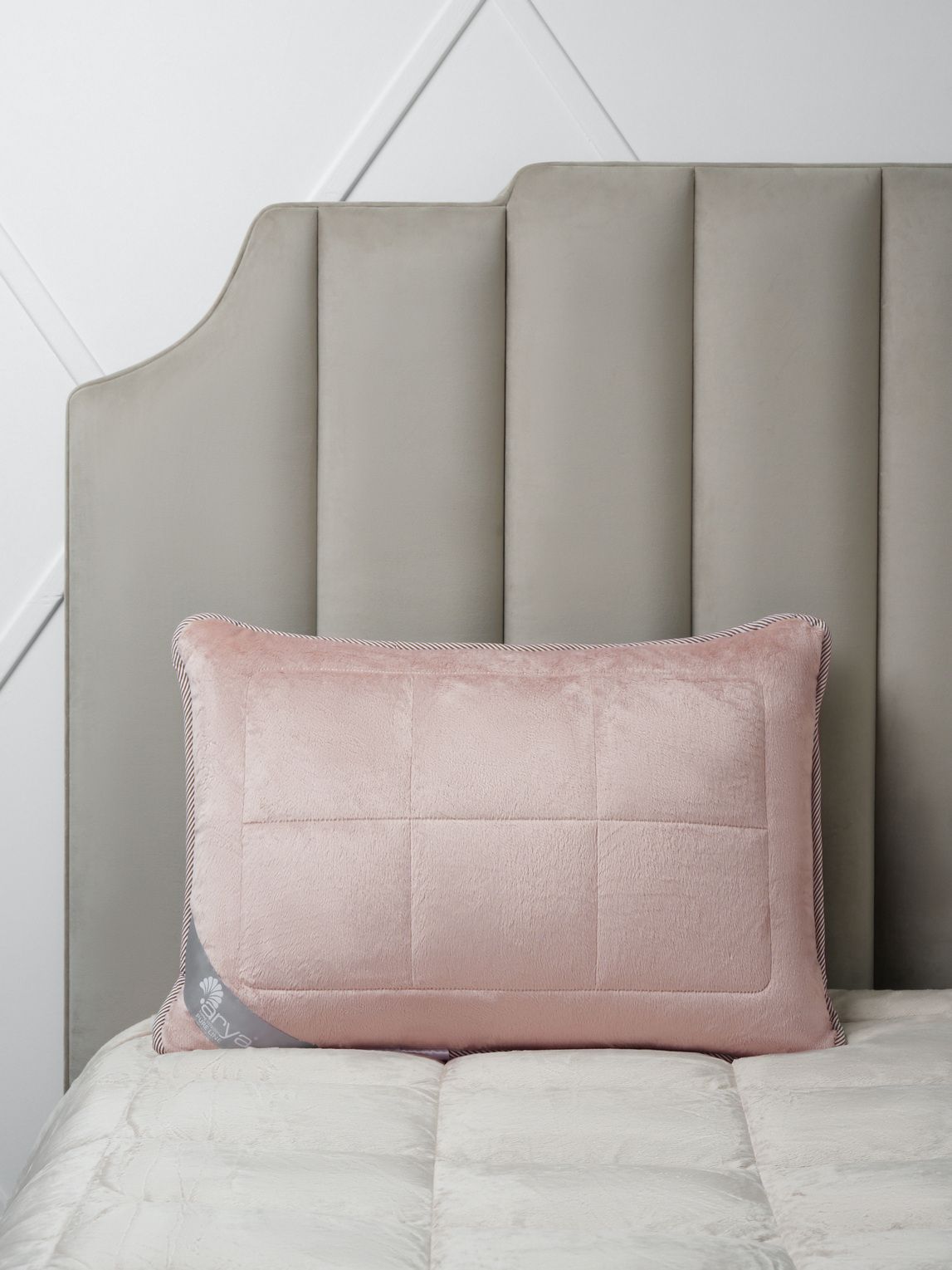 Подушка Arya Home Collection 50х70 для сна Pure Line Sophie Pink 50 на 70 - фото 5