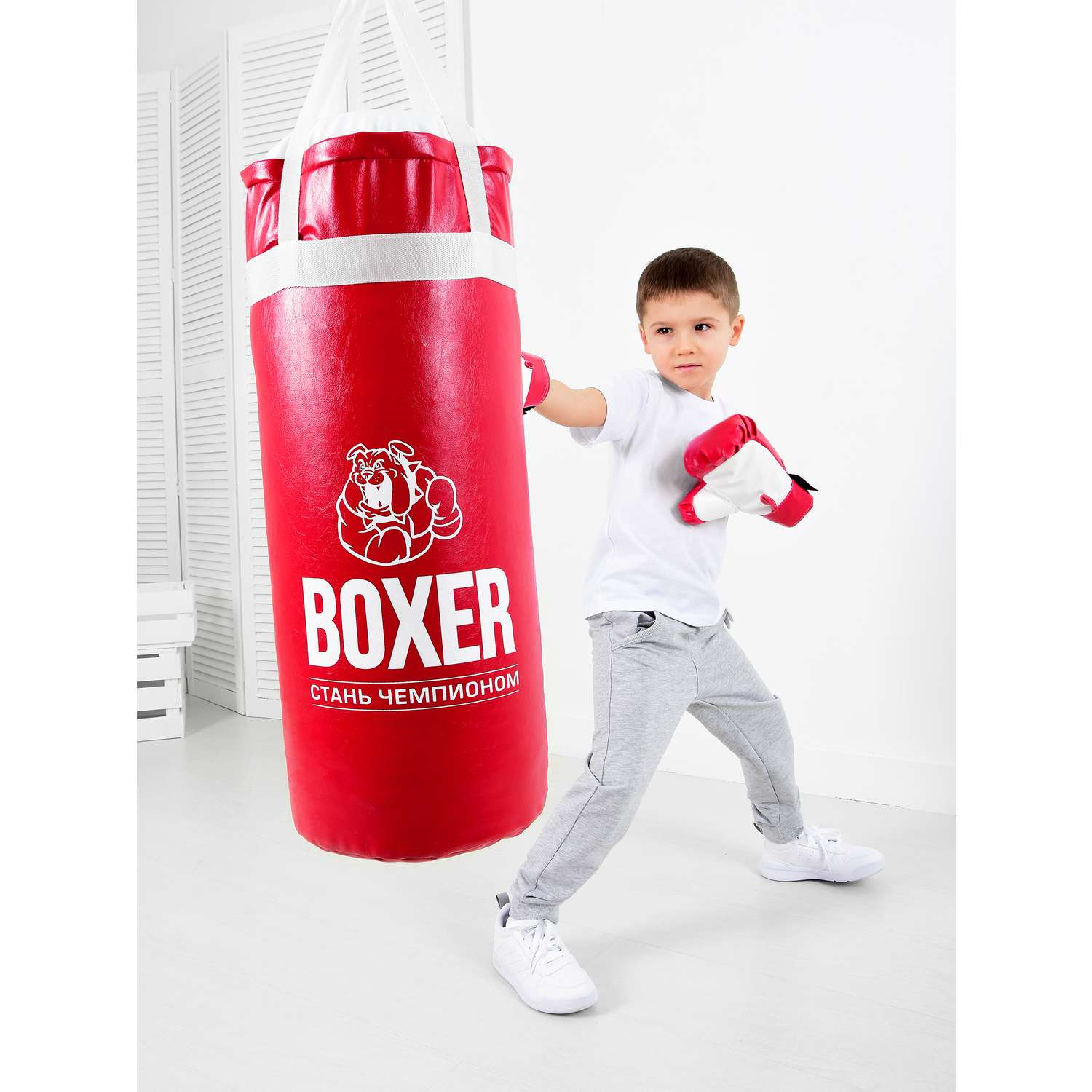 Детская боксерская экипировка - груши, перчатки, шлем и форма