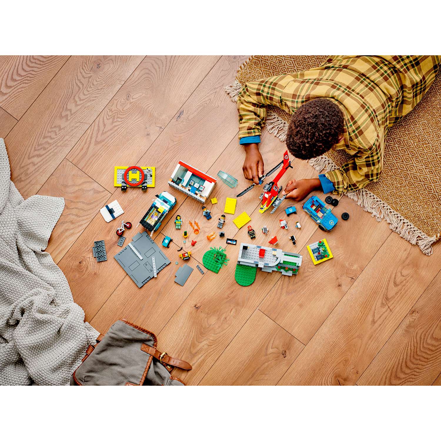 Конструктор детский LEGO City Штаб-квартира спасательных средств 60371 - фото 10
