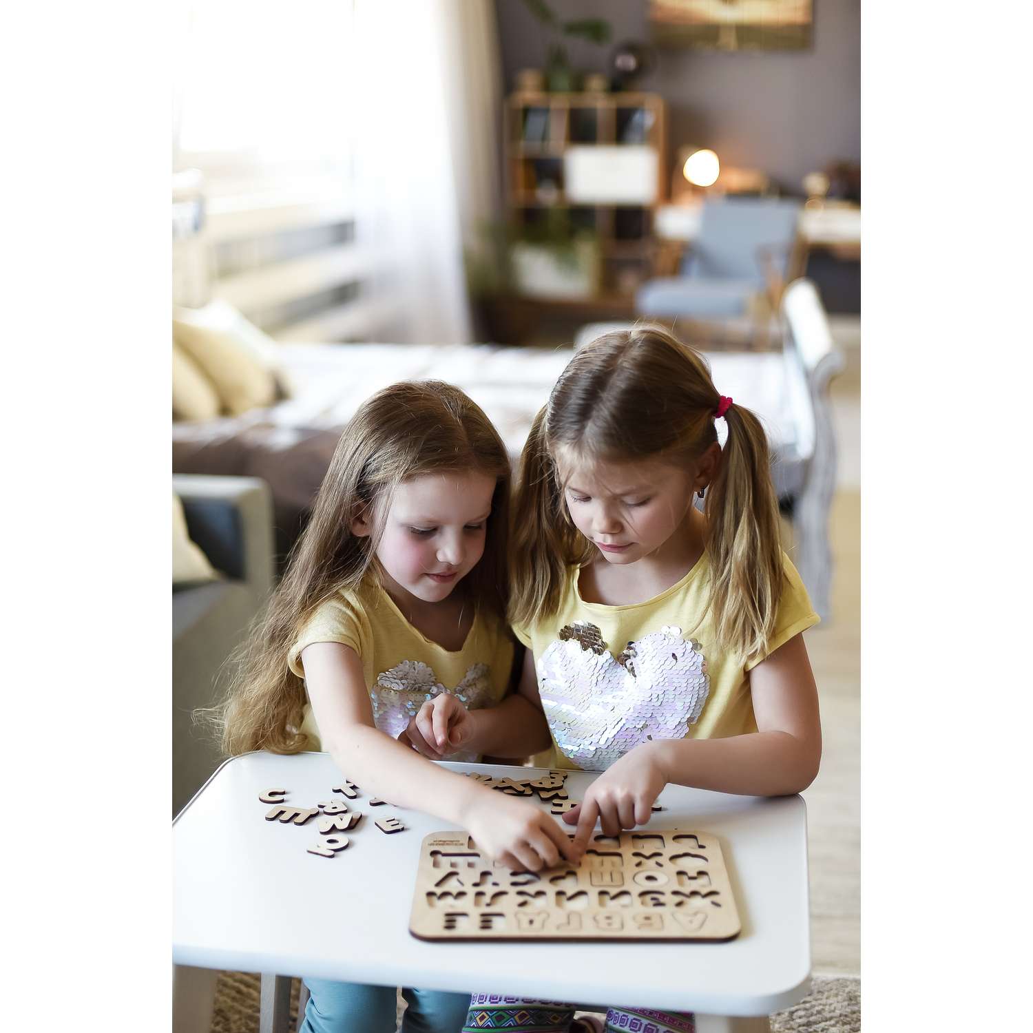 Игрушка развивающая деревянная WOODLANDTOYS Изучаем буквы рамка вкладыш с алфавитом - фото 2