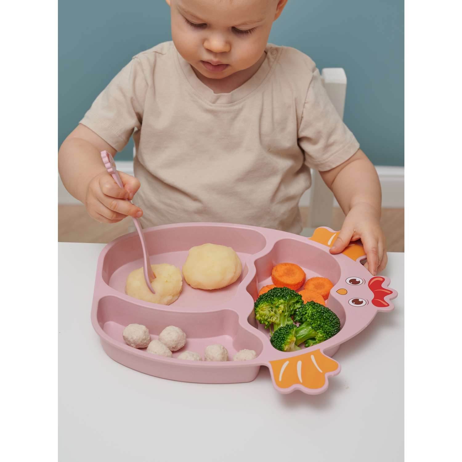 Набор детской посуды Добрый Филин Тарелка вилка ложка Цыпленок розоваый 4 предмета - фото 11