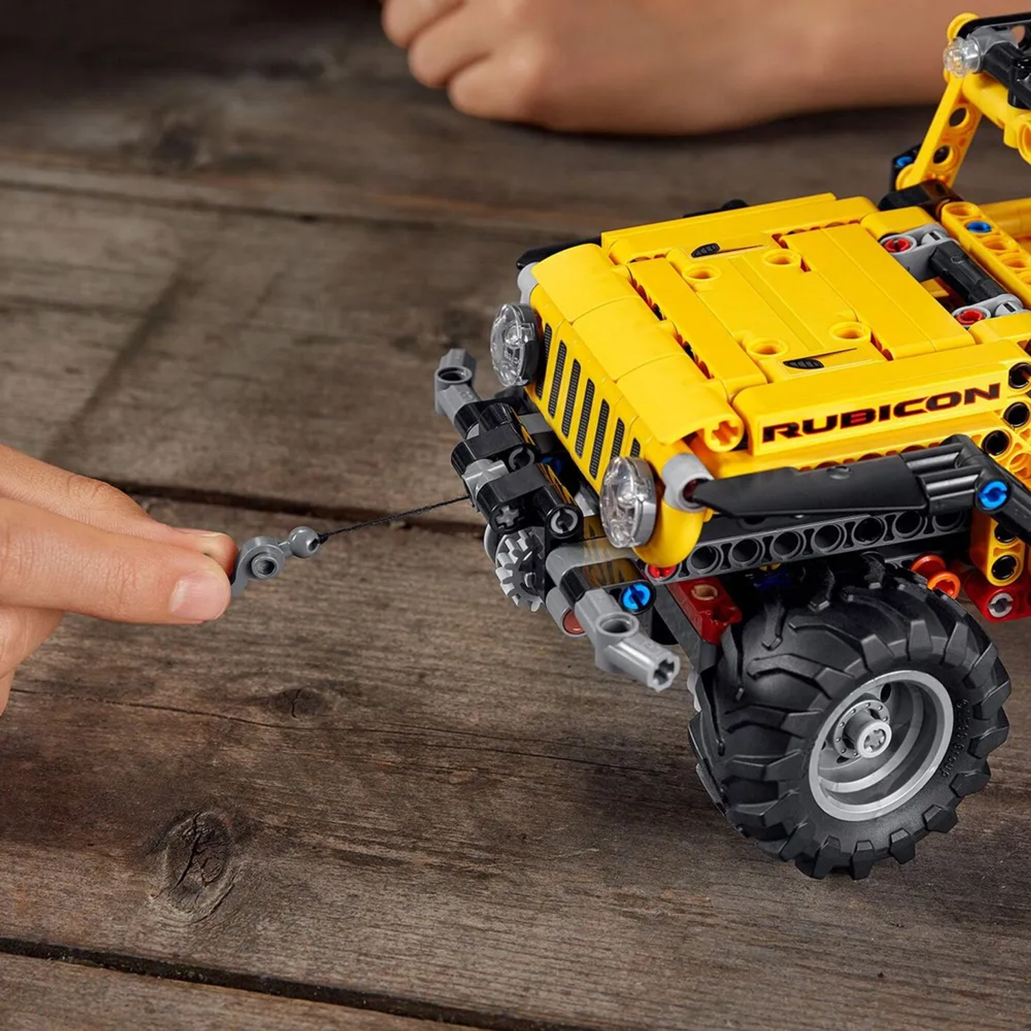 Конструктор LEGO Technic Jeep Wrangler 42122 - фото 10