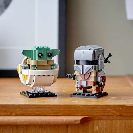 Конструктор детский LEGO BrickHeadz Мандалорец и малыш 75317