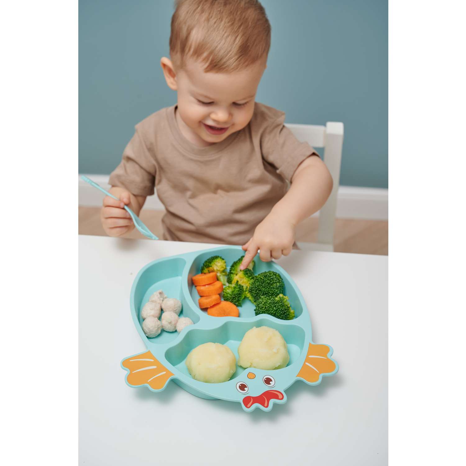 Набор детской посуды Добрый Филин Тарелка вилка ложка Цыпленок голубой 4 предмета - фото 10