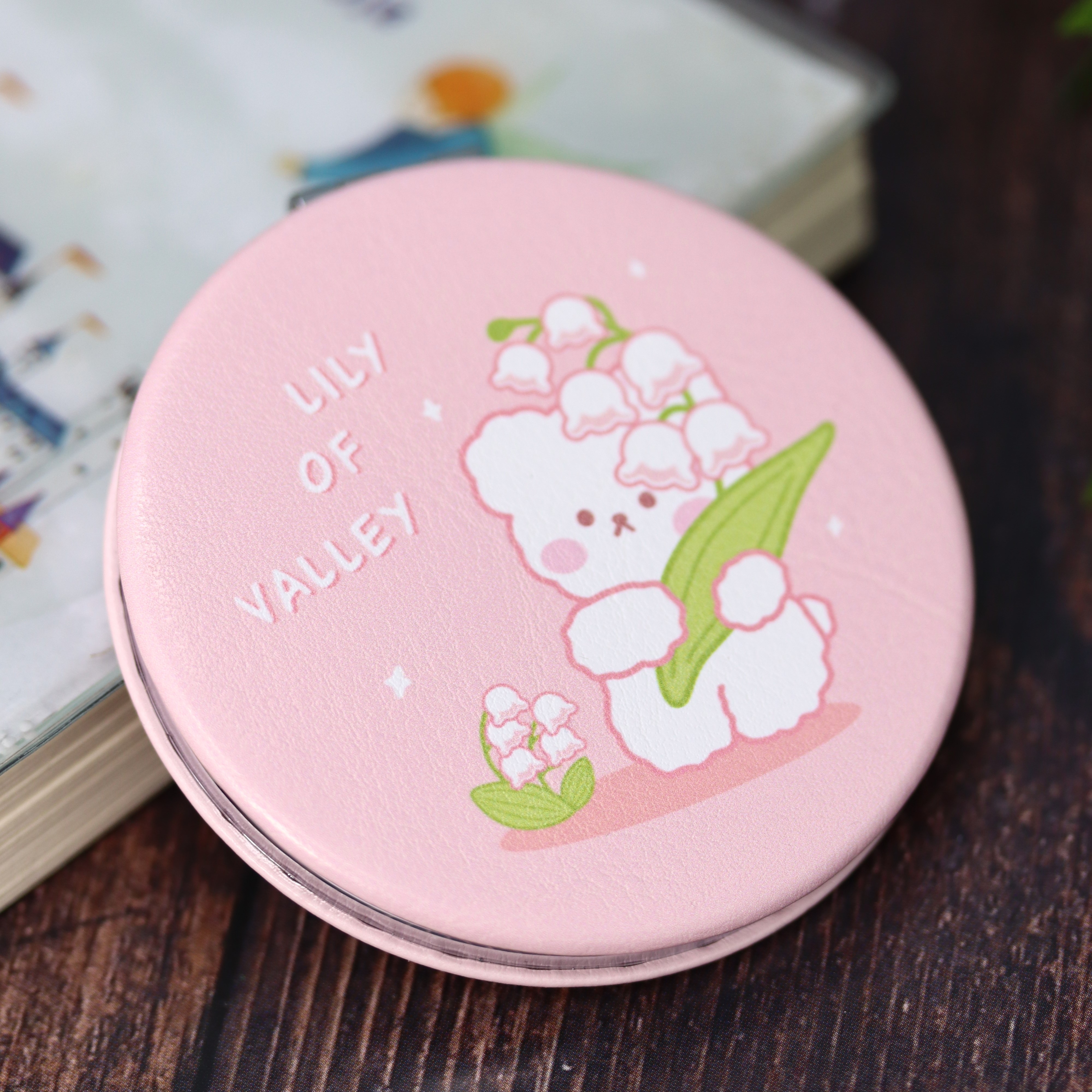 Зеркало карманное iLikeGift Bear lily of valley pink с увеличением - фото 3