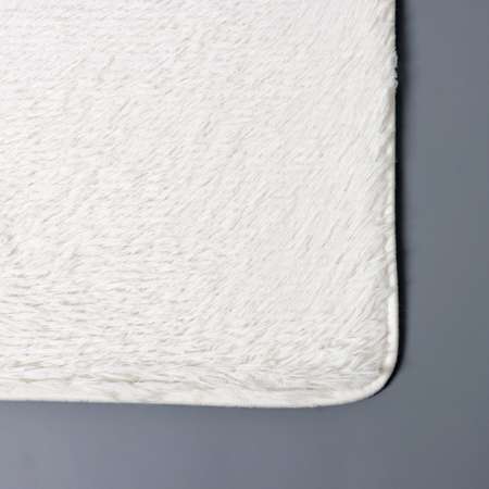 Коврик Доляна для ванной прямоугольный «Пушистик» 49×79 см цвет белый