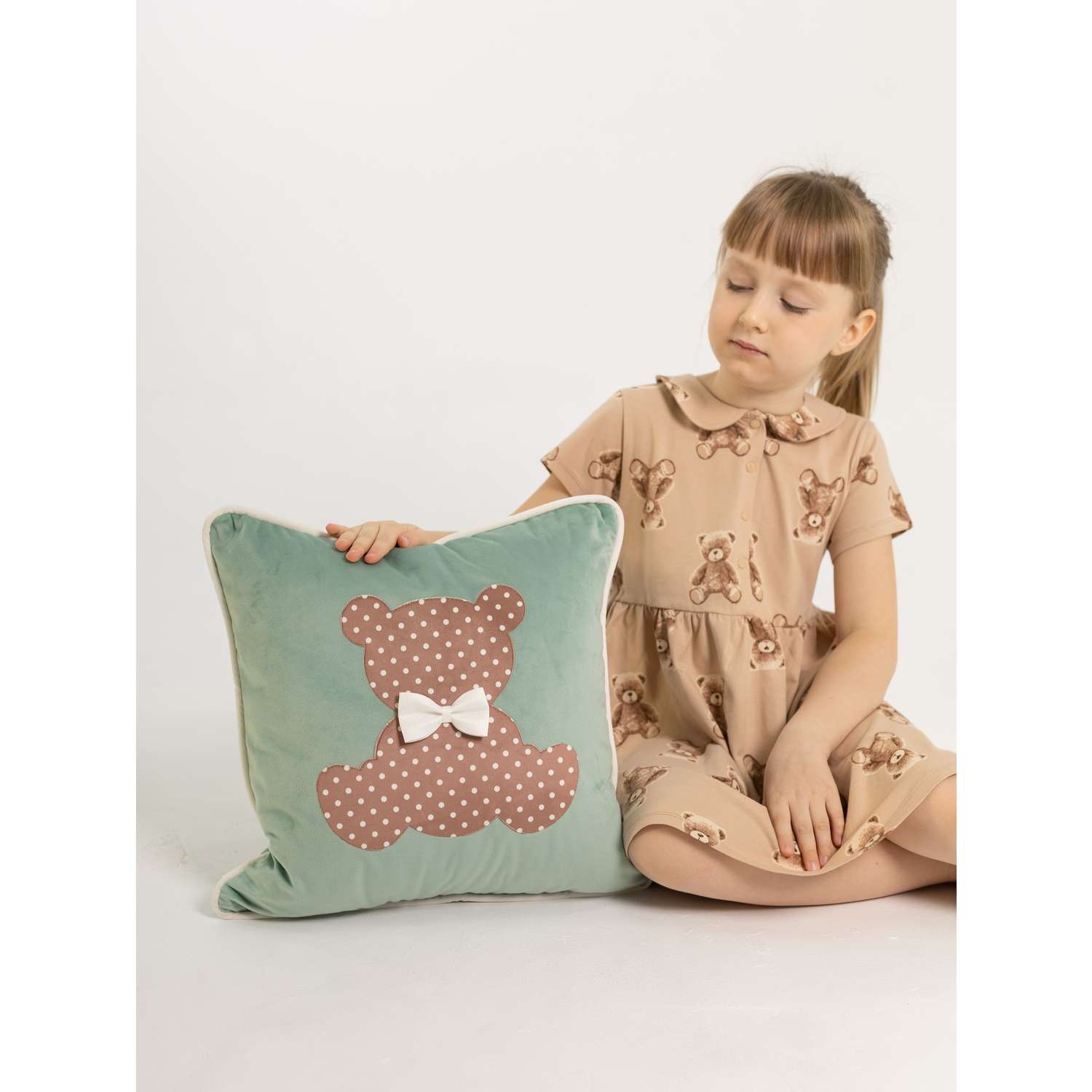 Подушка декоративная детская Мишель Мишка в горошек цвет мятный - фото 7