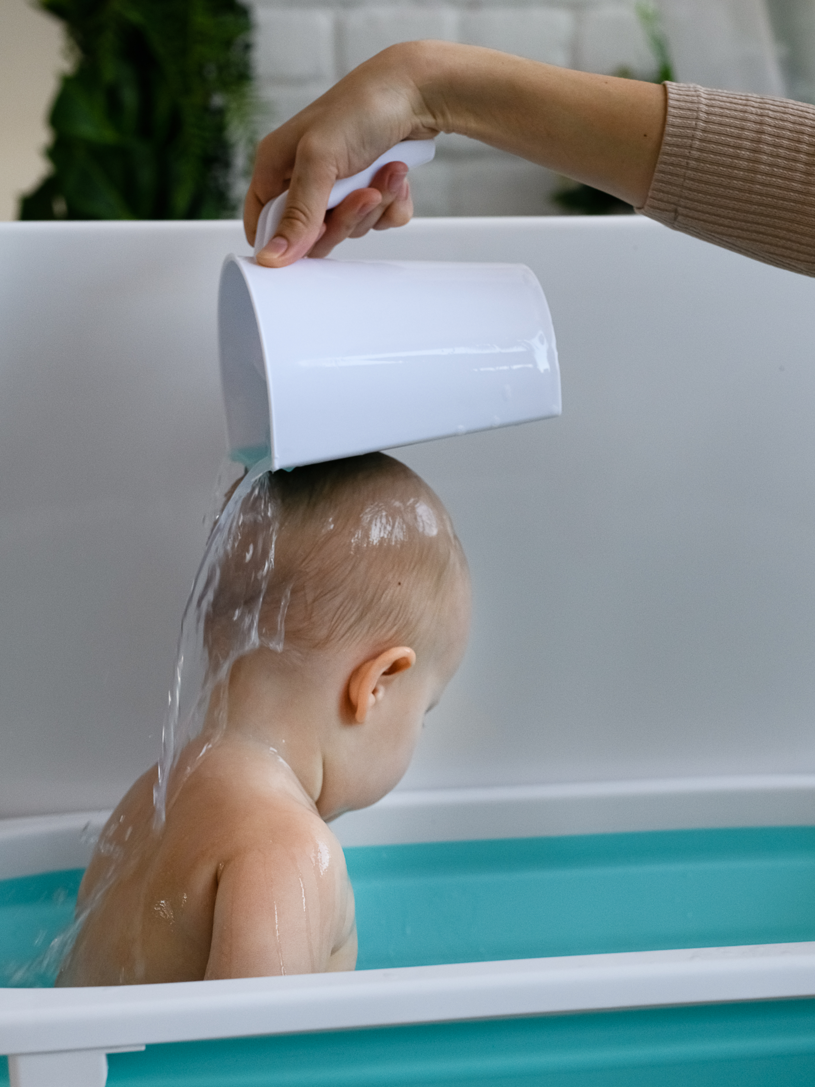 Ковш детский Miyoumi для купания и мытья головы - Mint - фото 13