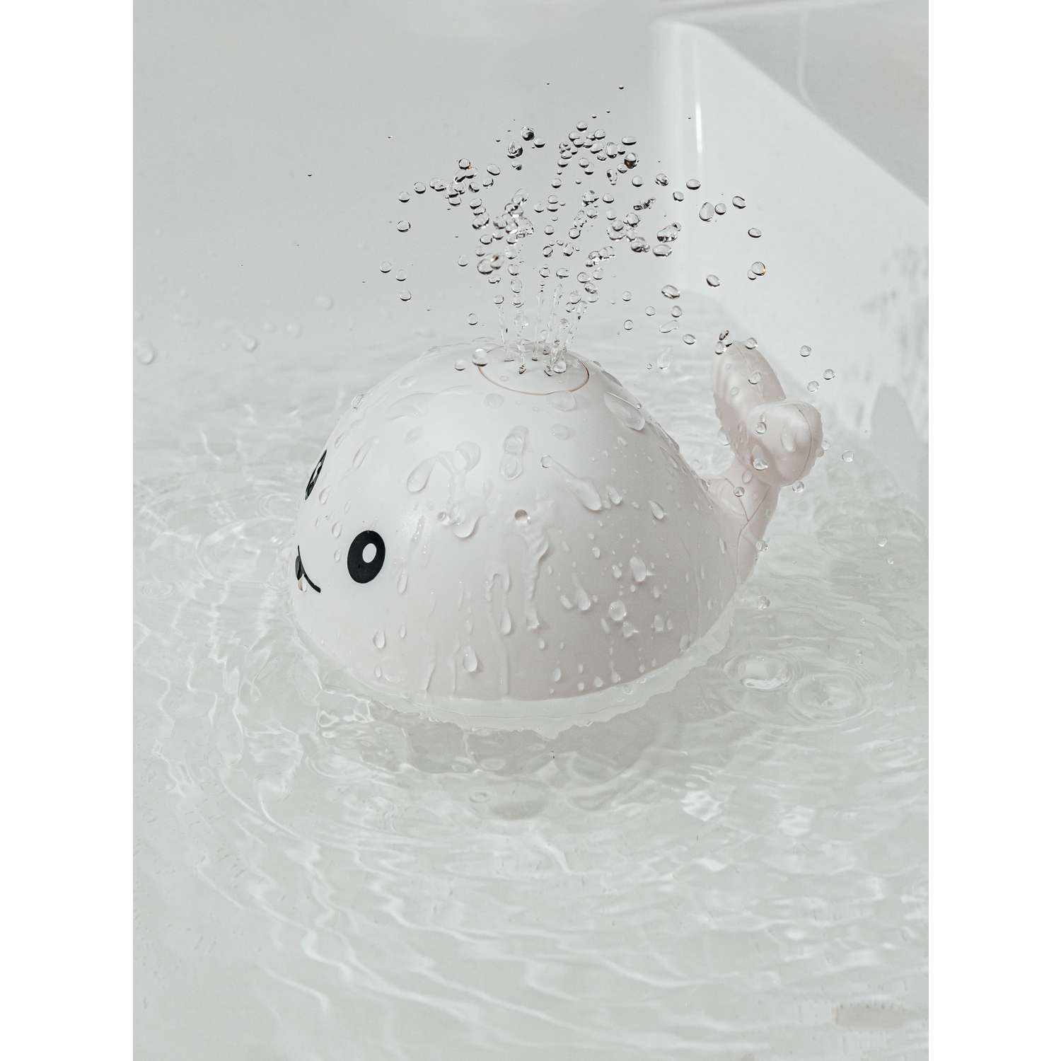 Игрушка для ванной Baby and nature Кит фонтан белый - фото 5