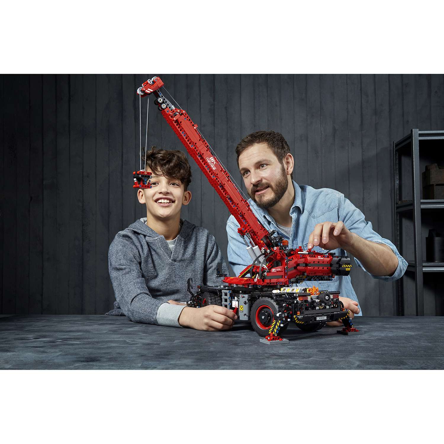 Конструктор LEGO Technic Подъёмный кран для пересечённой местности 42082 - фото 50