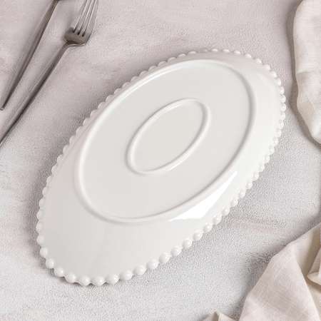 Блюдо сервировочное Sima-Land керамическое «Классика» 32×17×6 см цвет белый