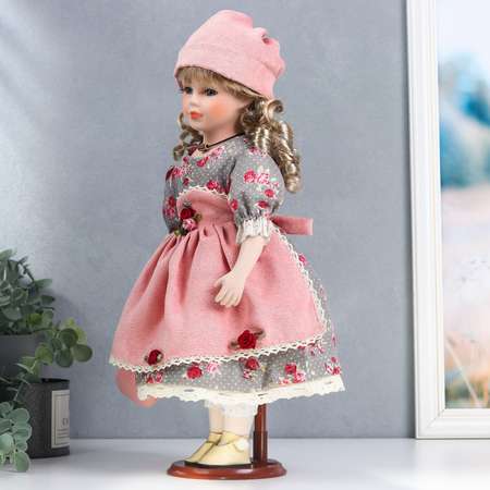 Кукла коллекционная Зимнее волшебство керамика «Кристина в розово-сером платье с цветами с сумкой» 40 см