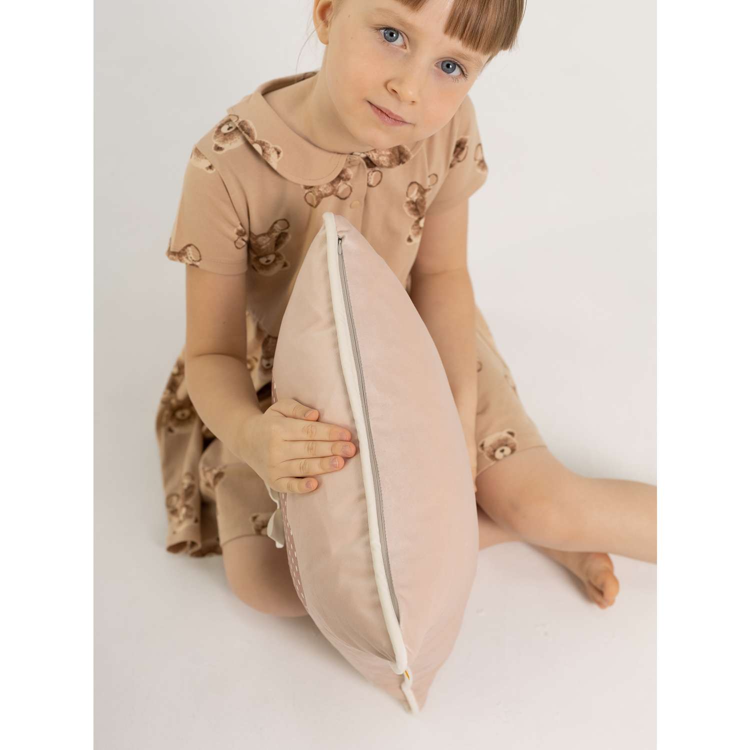 Подушка декоративная детская Мишель Мишка в горошек цвет розовая пудра - фото 7