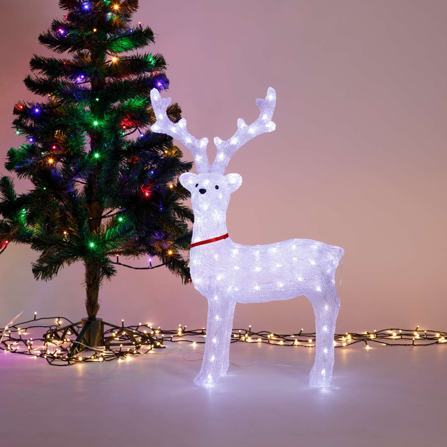 Фигура декоративная BABY STYLE Олень акрил смотрящий налево LED холодный белый свет 82 см - фото 1