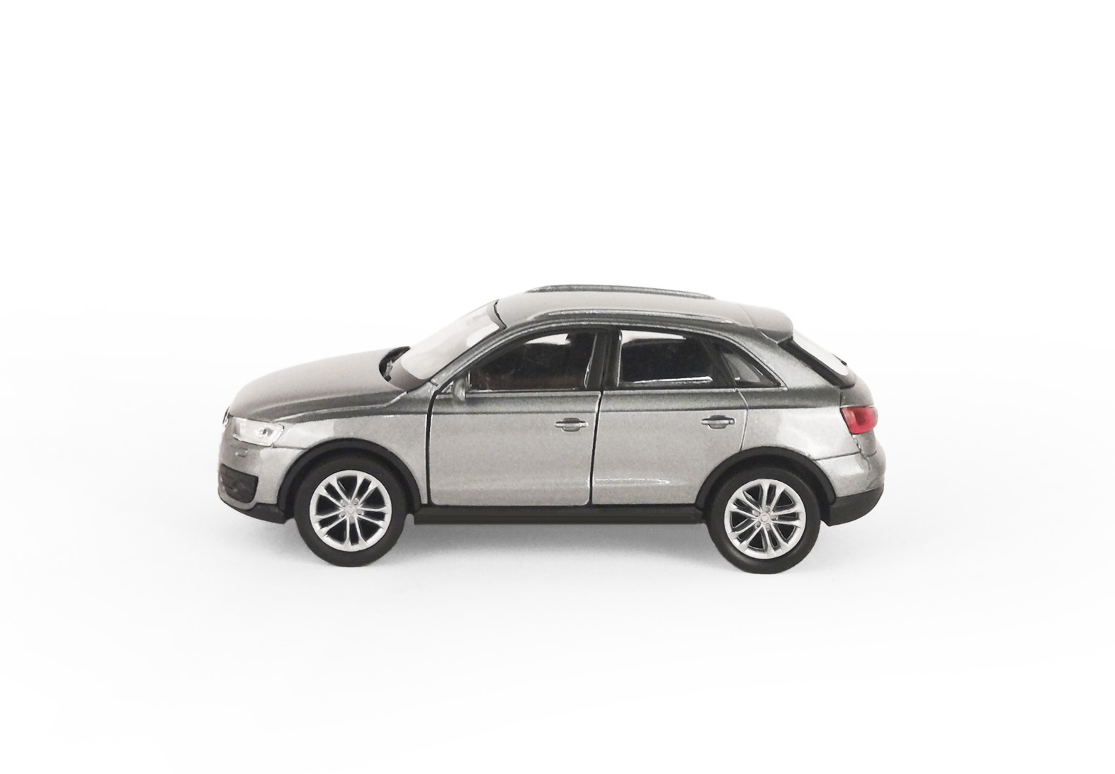 Машинка WELLY 1:38 Audi Q3 цвет в ассортименте 43666W - фото 10