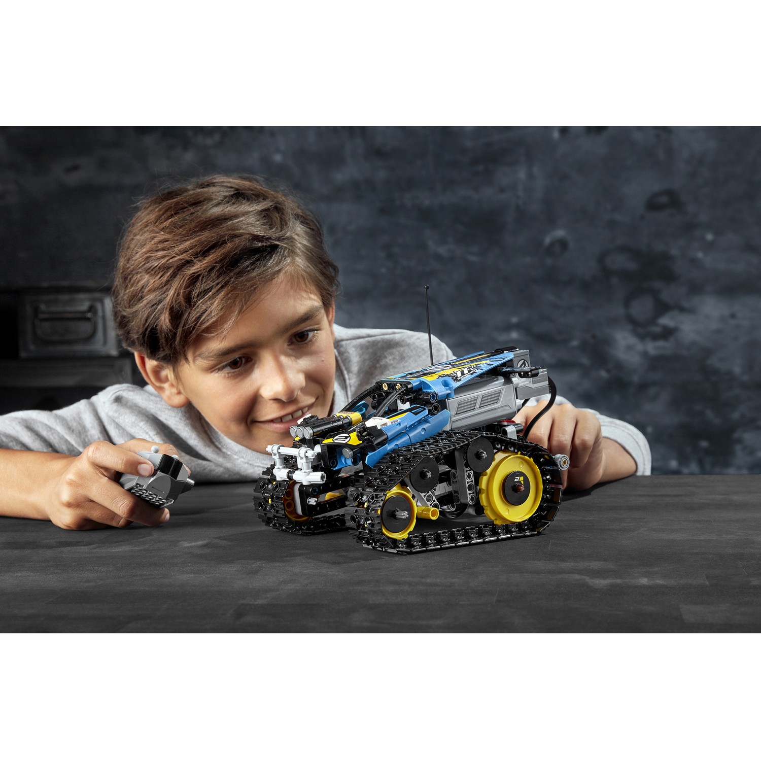 Конструктор LEGO Technic ДУ Скоростной вездеход 42095 - фото 15