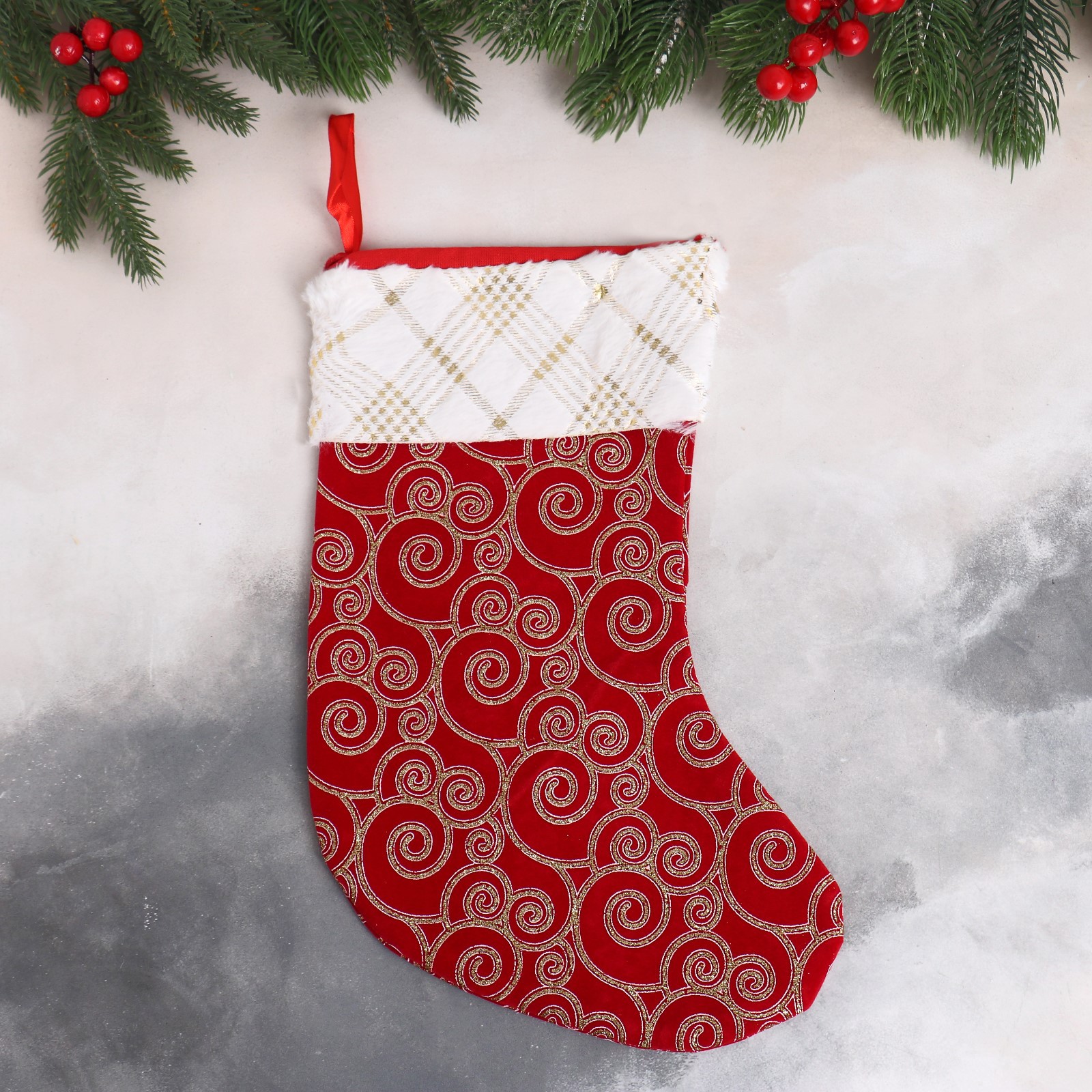 Мягкая подвеска Зимнее волшебство «Носок морозные узоры» 22х35 см красный - фото 1