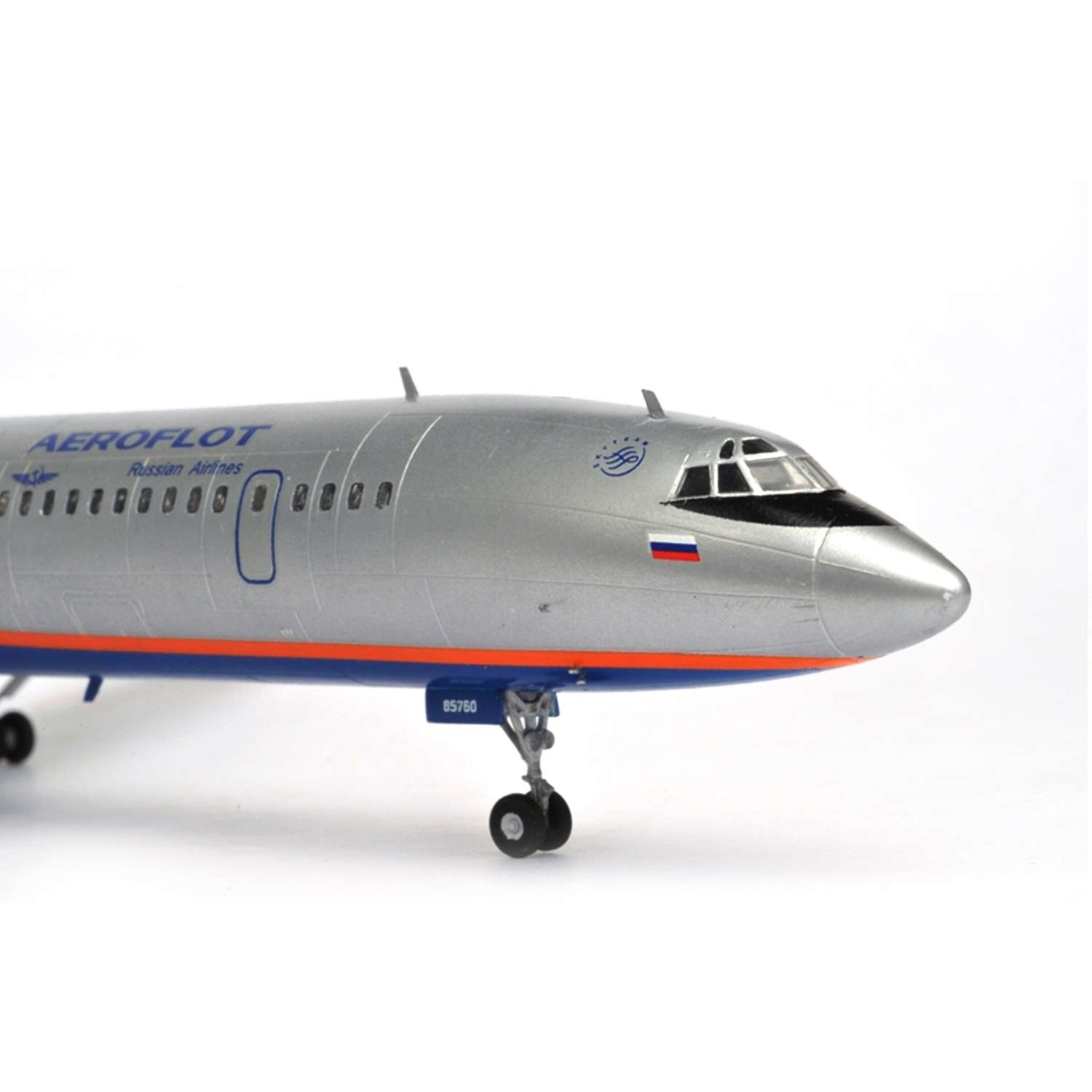 Модель для сборки Звезда Пассажирский авиалайнер Ту-154 7004 - фото 3