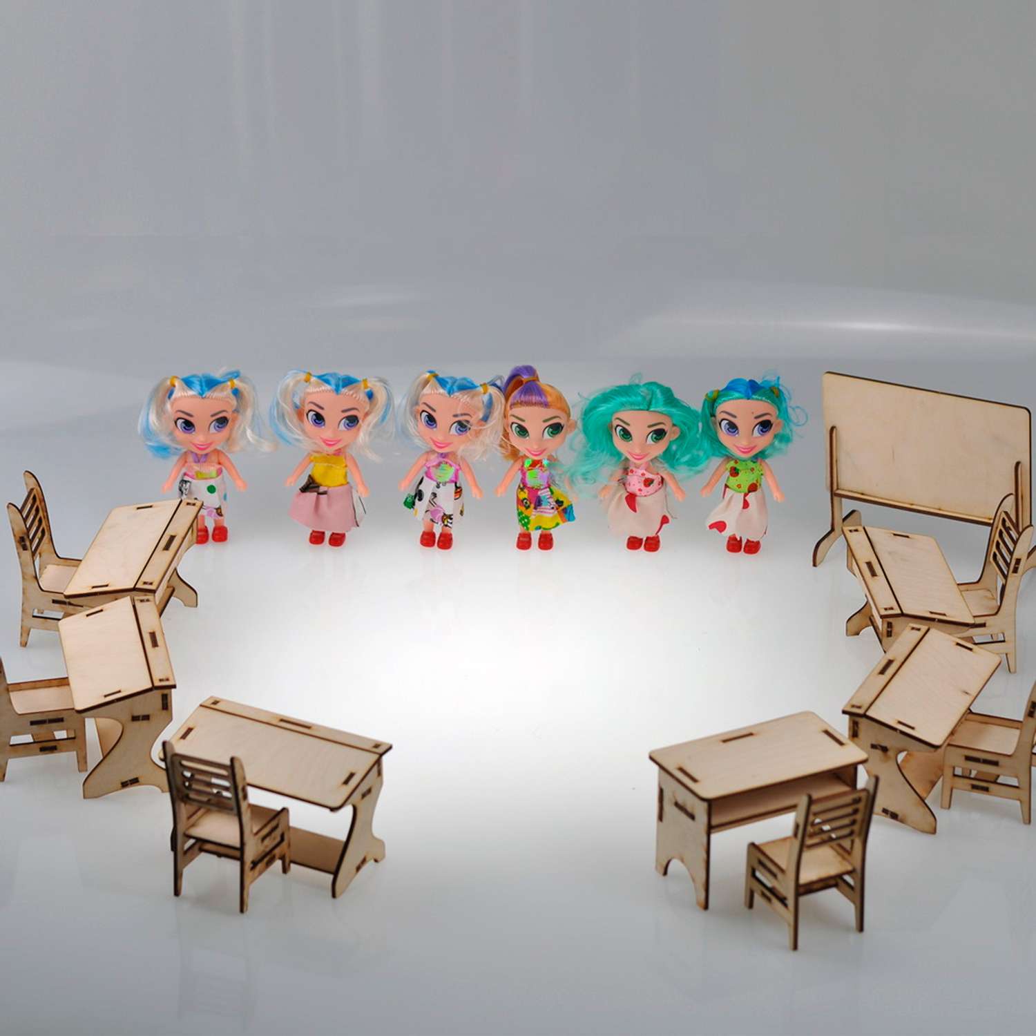 Игровой деревянный класс Amazwood 5 парт- учительский стол - доска - 6 стульев - 6 кукол AW1006 - фото 5