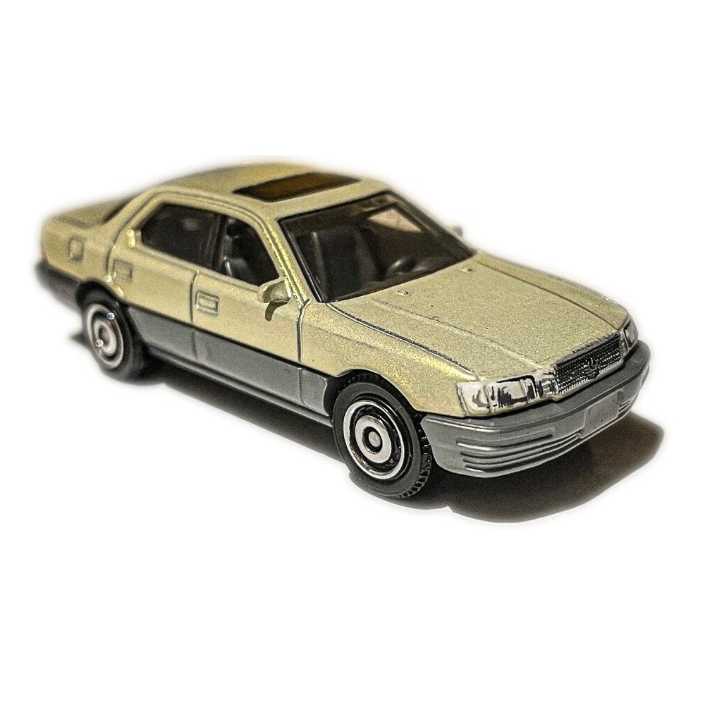 Автомобиль Matchbox Lexus LS 400 1944 без механизмов 60711 - фото 1