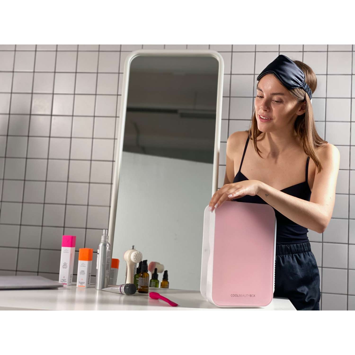 Бьюти-холодильник COOLBOXBEAUTY 6 л розовый - фото 3