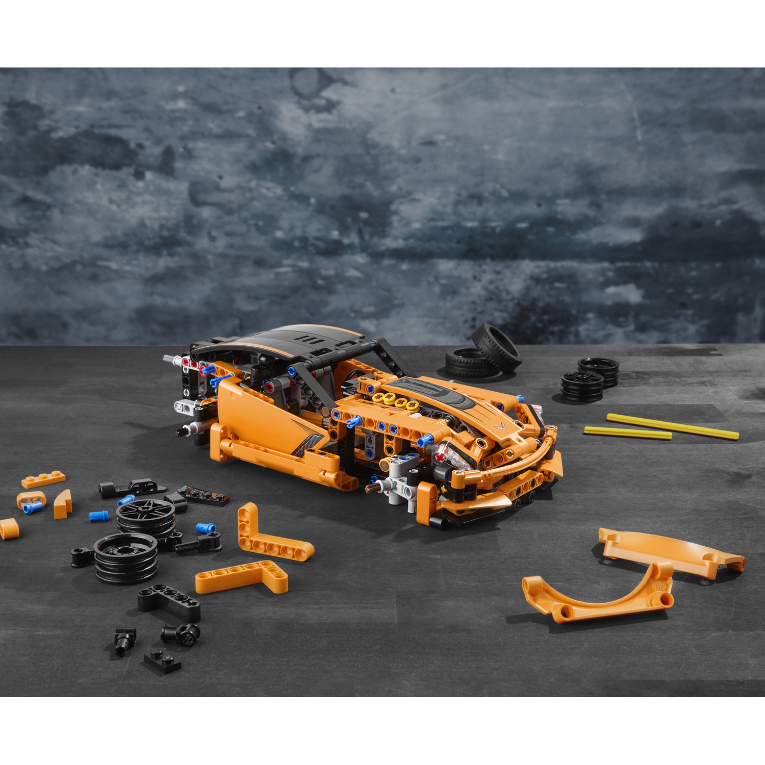 Конструктор LEGO Technic Chevrolet Corvette ZR1 42093 - фото 4