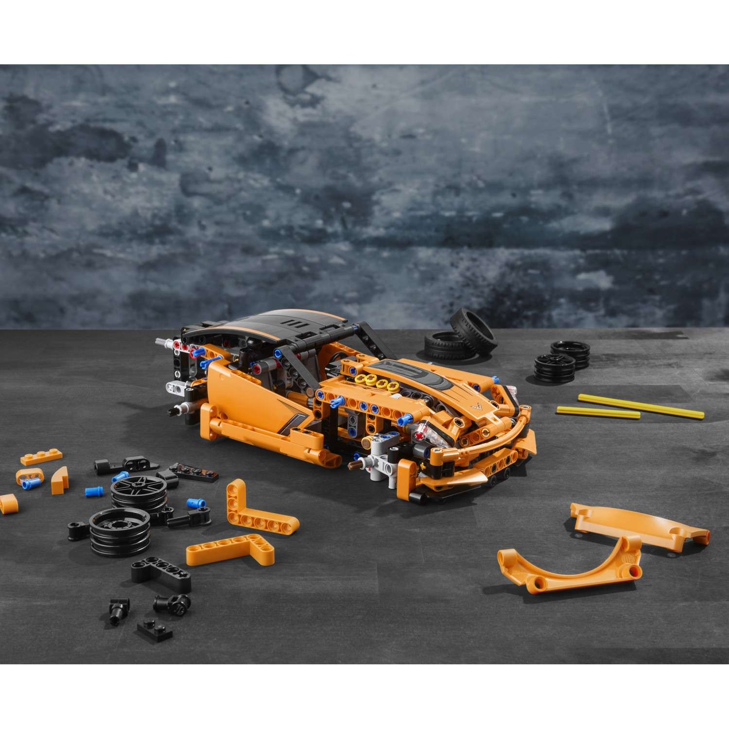Конструктор LEGO Technic Chevrolet Corvette ZR1 42093 - фото 4