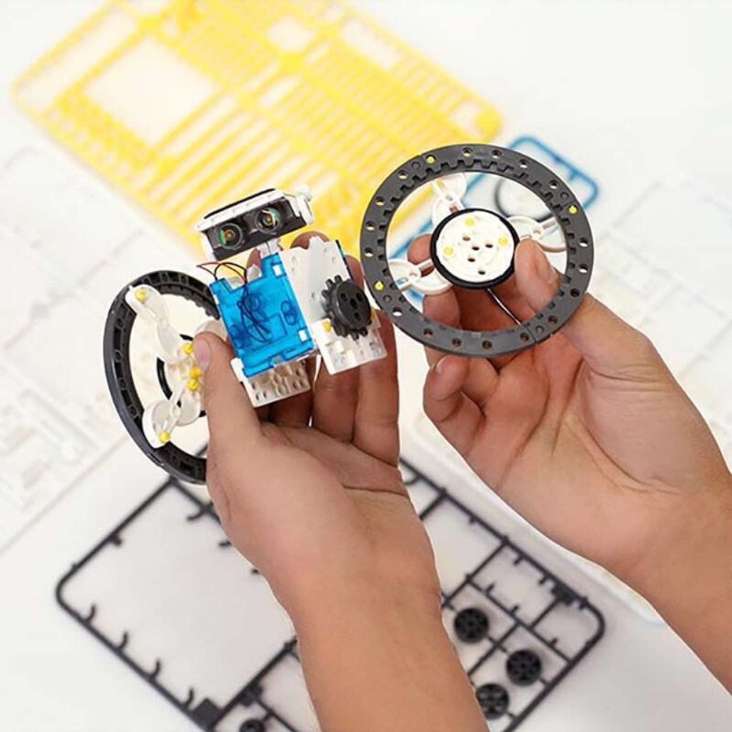 Электронный робот-конструктор BalaToys на солнечной батарее 14в1 Solar Robot - фото 12