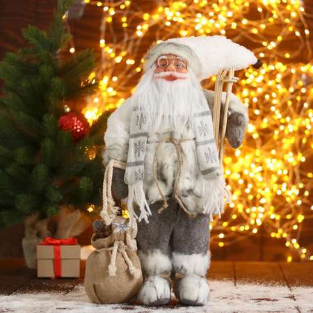Дед мороз Зимнее волшебство «В белой шубке с лыжами» 23х45 см