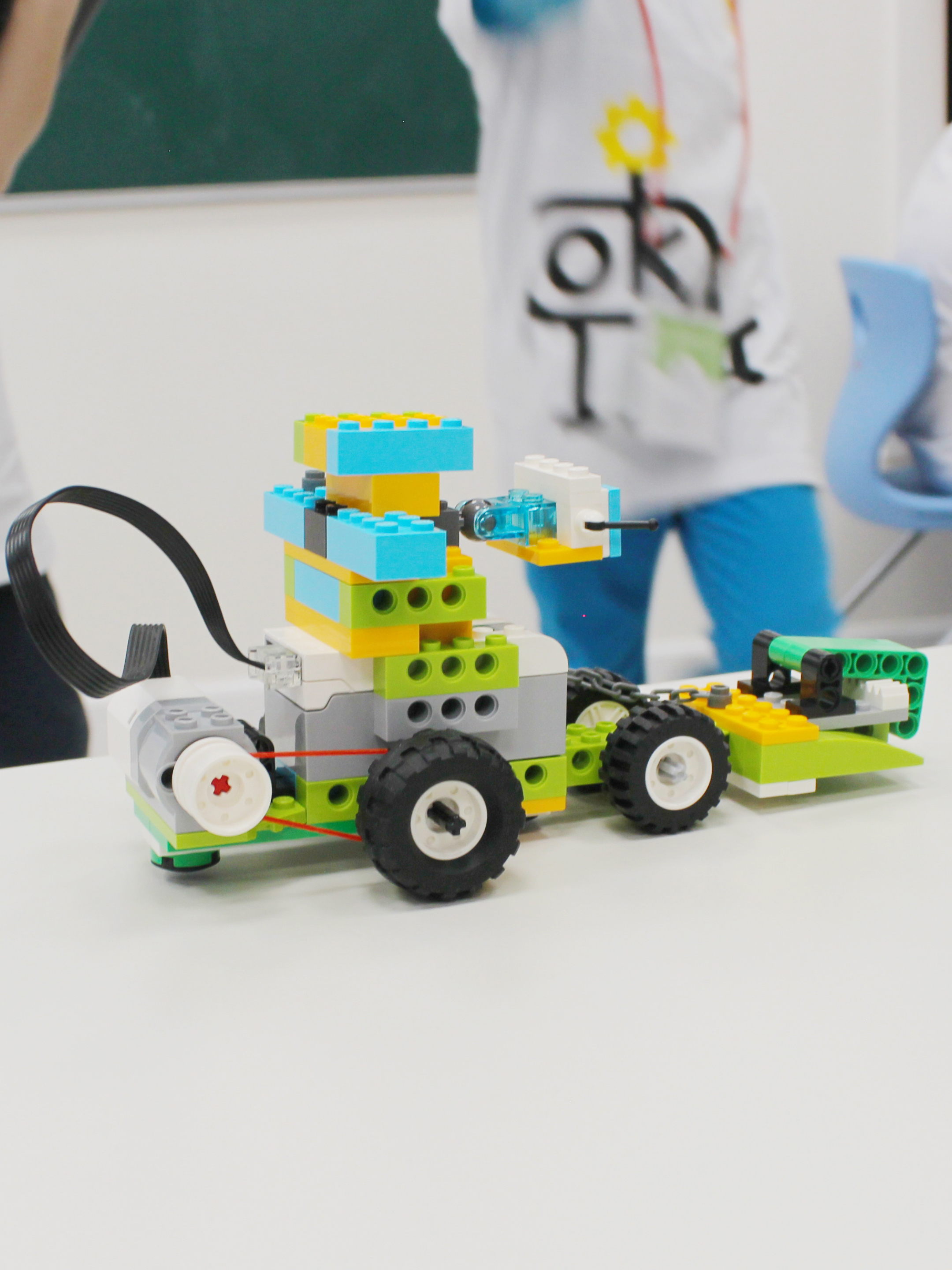 Базовый набор WeDo 2.0 ROBO MASTER 45300 - фото 11