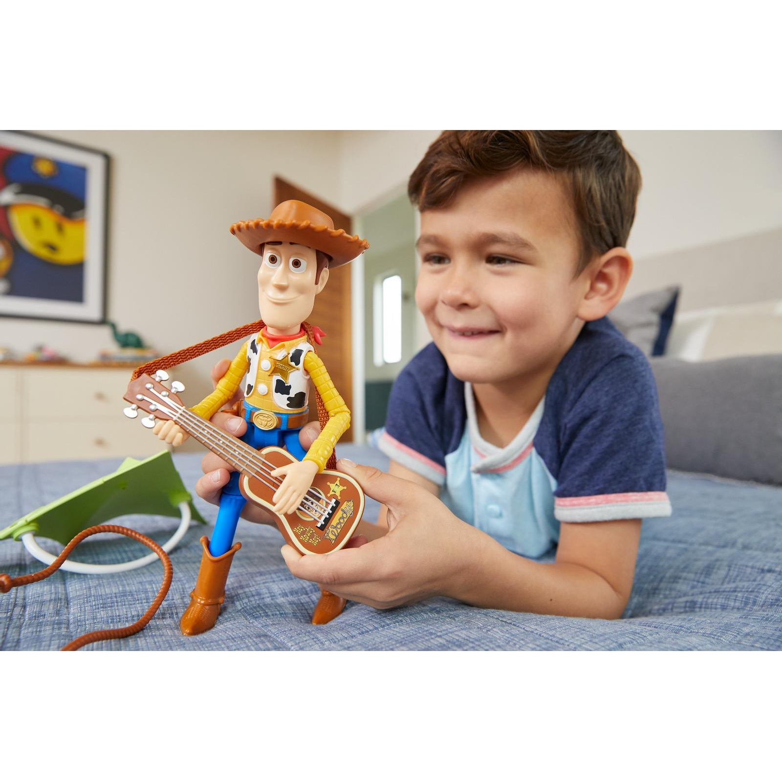 Фигурка Toy Story Вуди с аксессуарами GJH47 - фото 11