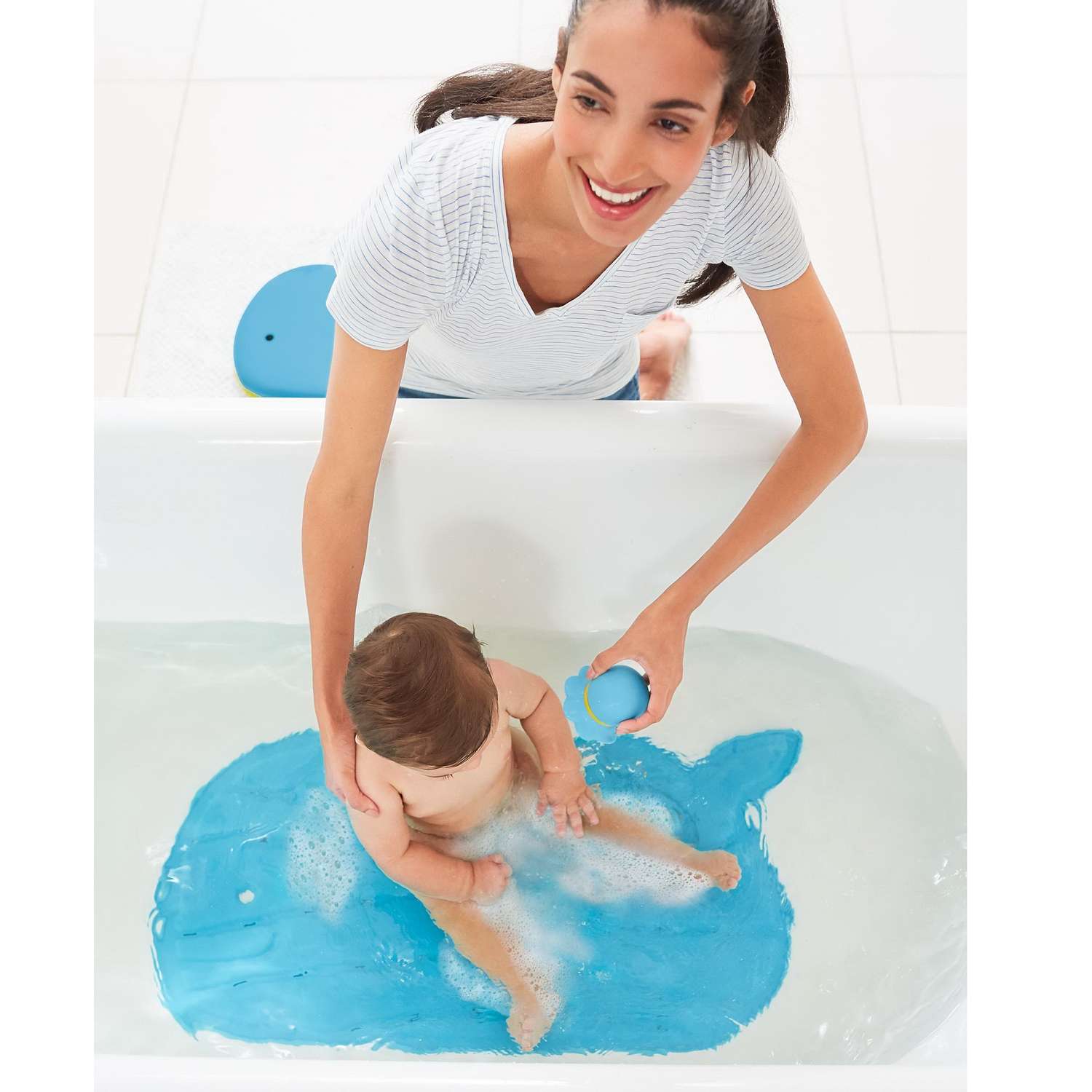 Коврик для ванны Skip Hop Китенок цвет голубой купить по цене 3365 ₽ в  интернет-магазине Детский мир