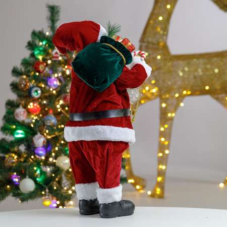 Фигура декоративная BABY STYLE Дед Мороз красный костюм с мишкой и сувенирами в руках 60 см
