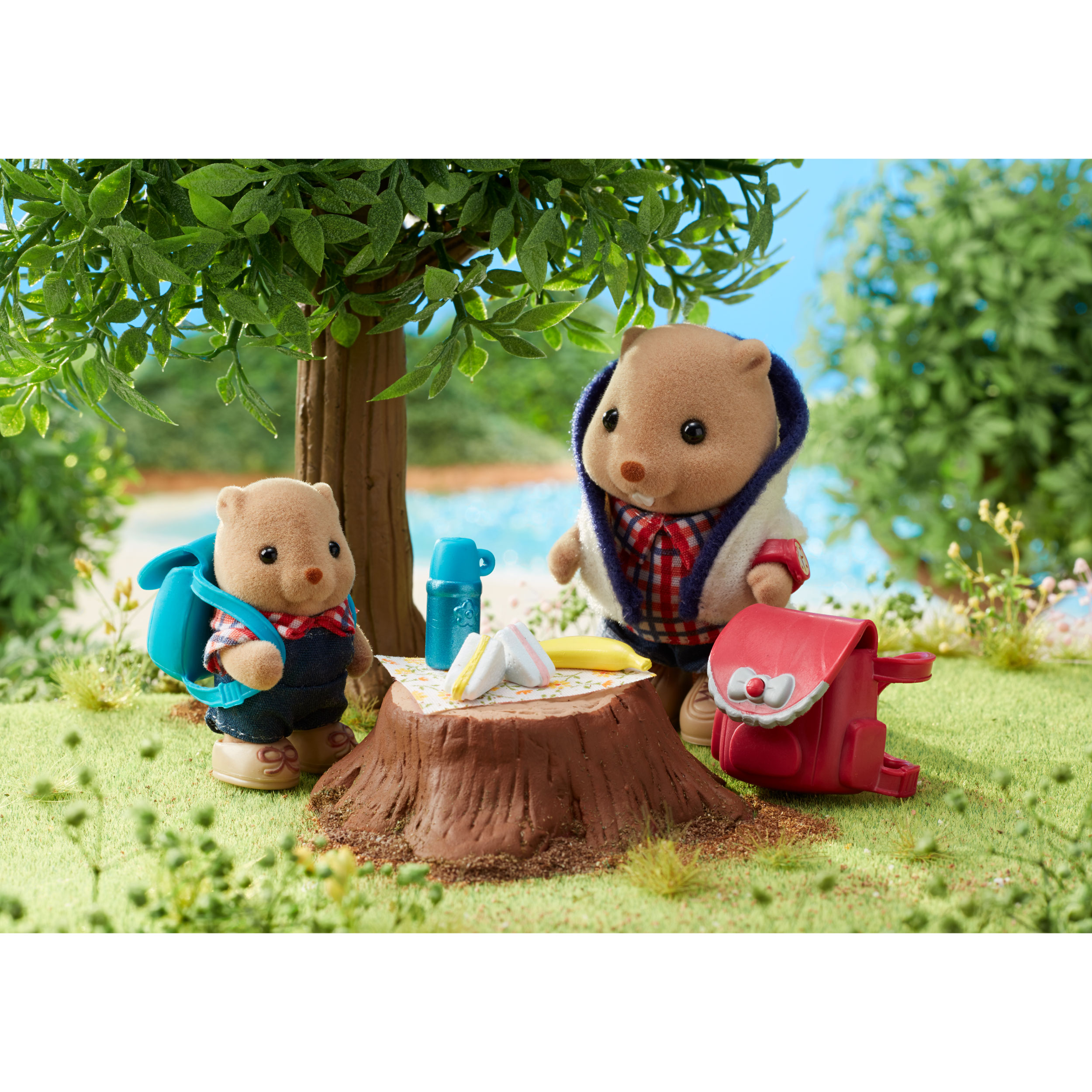 Набор Sylvanian Families Прогулка Бобров 2105 купить по цене 2099 ₽ в  интернет-магазине Детский мир