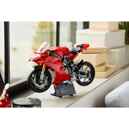 Конструктор детский LEGO Technic Мотоцикл Ducati Panigale V4 S