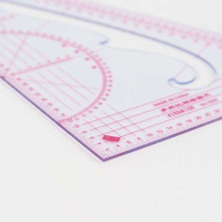 Лекало портновское Арт Узор метрическое для шитья изготовления игрушек конструирования выкройки Треугольник 20.5х11 см
