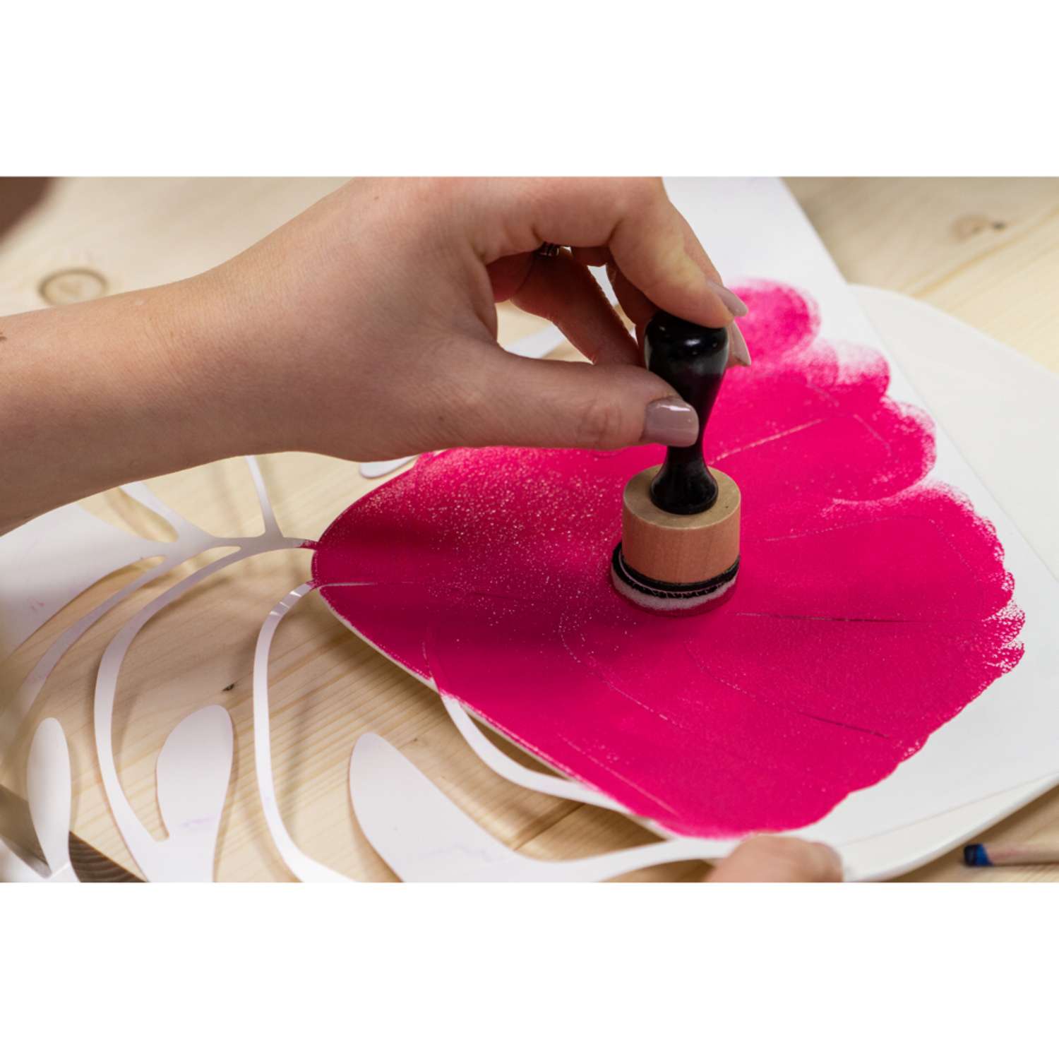 Набор красок для декора Talens Art Creation 4 цвета розовые и серебряные оттенки в банках по 30мл - фото 6